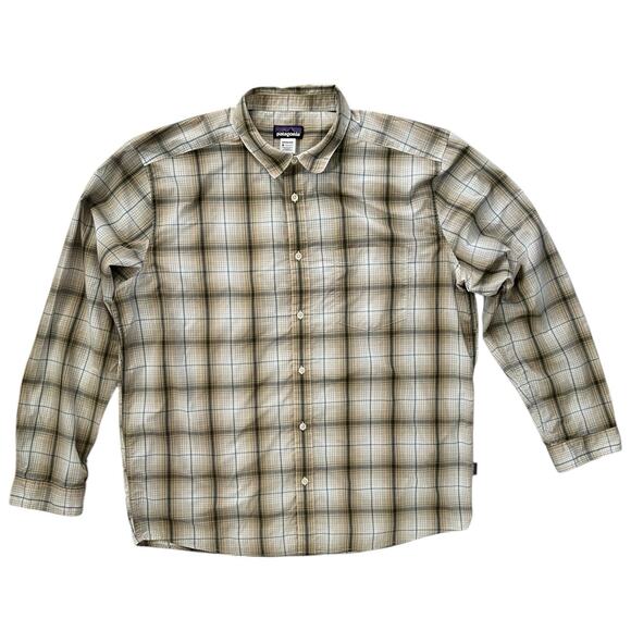 Patagonia Mens XL Button Up Long Sleeve Plaid Shirt Outdoor Casual Top - Picture 1 of 4